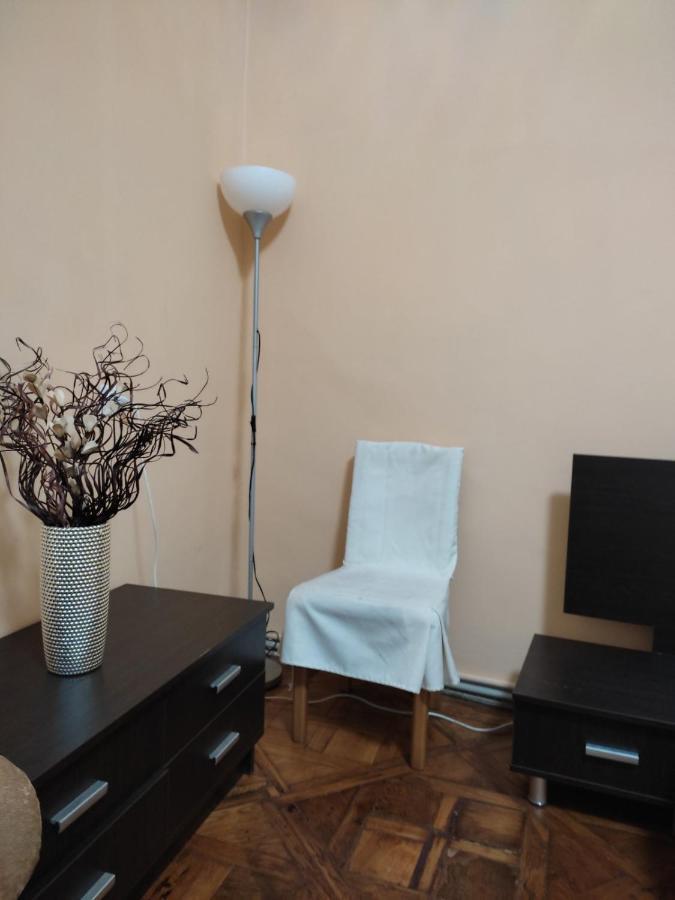 Apartment Kostuskry Str. Лвив Екстериор снимка